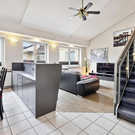 Amazing Apartment In Bremerhaven With Kitchen מראה חיצוני תמונה